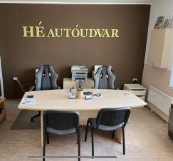 HÉ AUTÓUDVAR photo 2