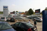 Ford Petrányi-Kerepesi út photo 2