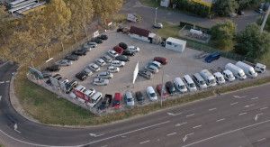 Titanium Autóudvar photo 2