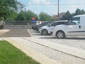 Expressive Automobil photo 2