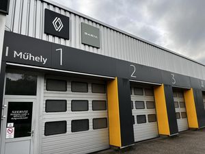 Kristóf Autóház Kft - Renault Csorna photo 2