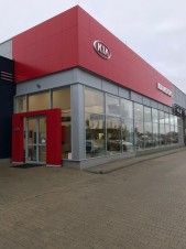 Iniciál Autóház Kft. Szombathely photo 2