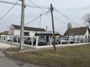 Bomba Autóház Kft photo 2